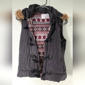 Liv and Piper Hooded Vest Size Small